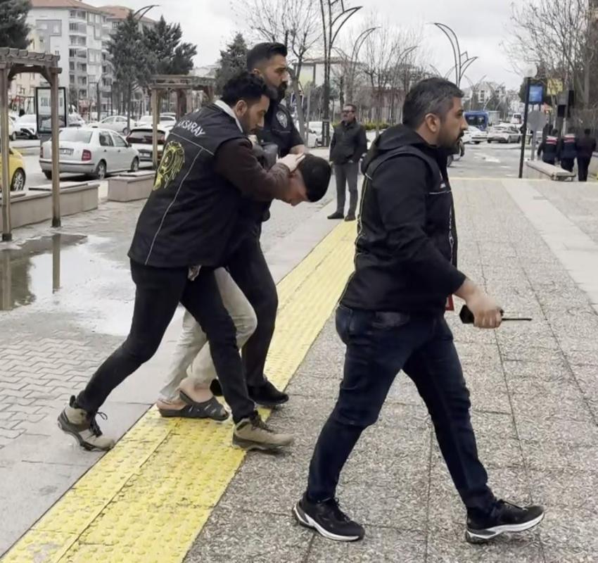 Aksaray'da sevgilisinin oğlu tarafından bıçaklanan şahıs hayatını kaybetti