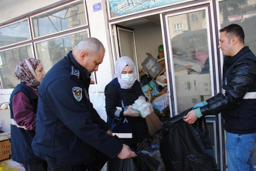Şanlıurfa'da tarihi geçmiş tonlarca ürün bulundu! Çoğu böceklenerek bozulmuş