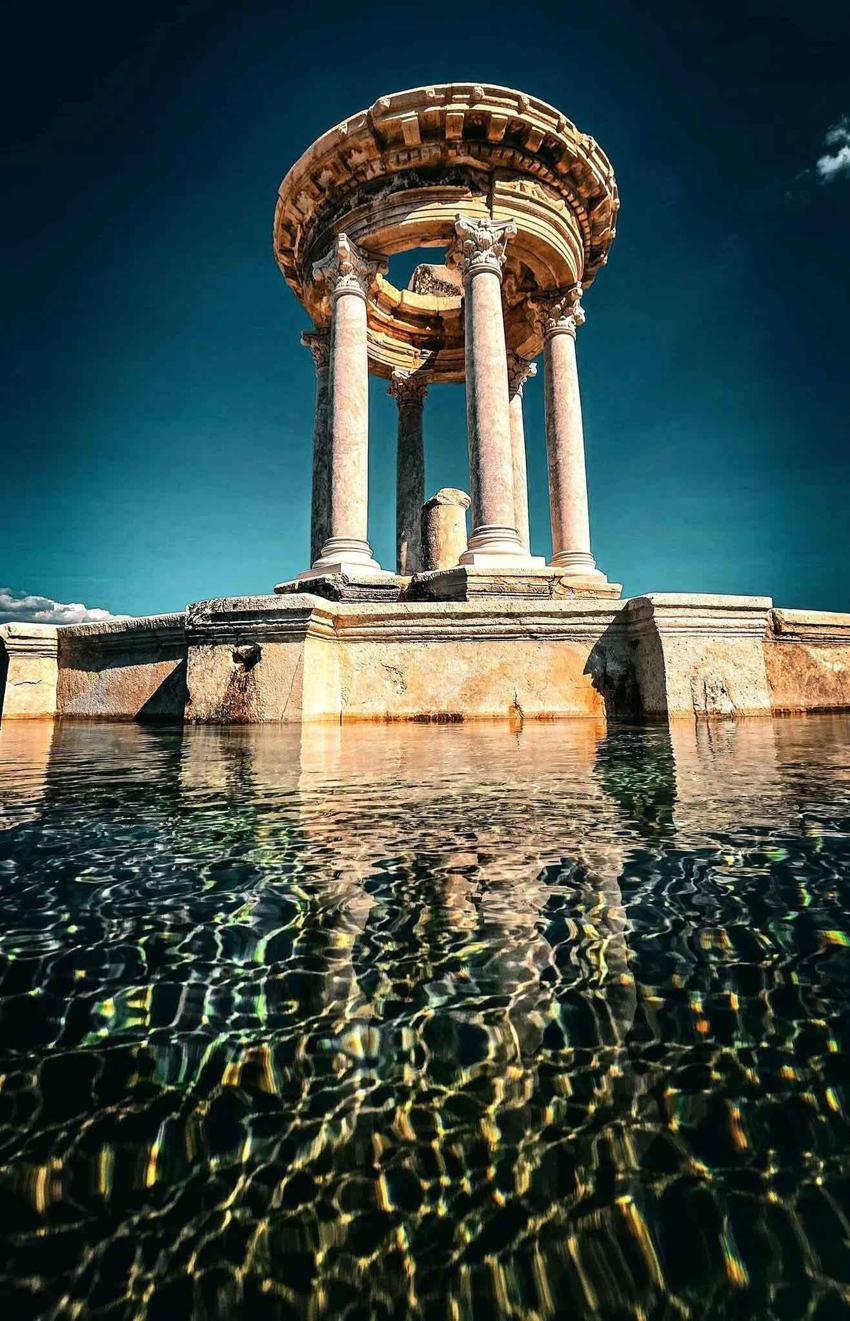 Burdur'daki Kibyra Antik Kenti'nde tarihi gün! Eşi benzeri olmayan mozaik ziyarete açıldı!