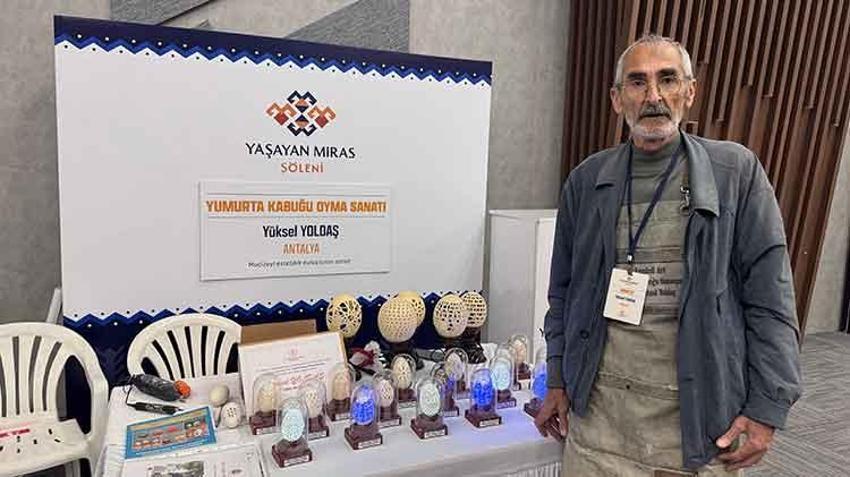 Televizyonda gördü, hayatı değişti: Yumurtayı dantel gibi işliyor! Türkiye'de bir ilk, dünyada altıncı