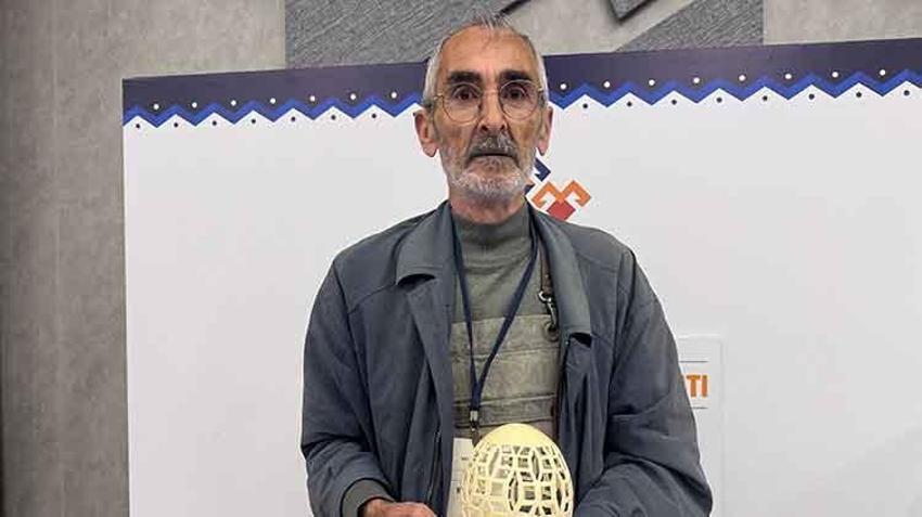 Televizyonda gördü, hayatı değişti: Yumurtayı dantel gibi işliyor! Türkiye'de bir ilk, dünyada altıncı