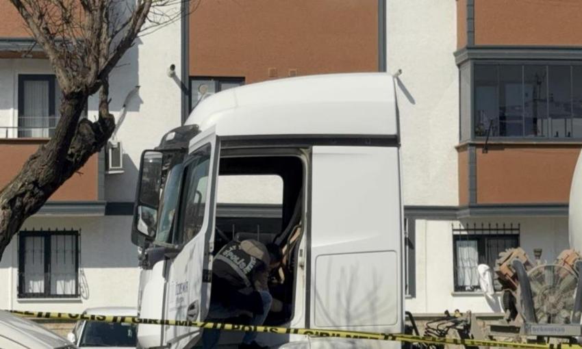 Kocaeli'de kanlı pusu: Tırın altına saklanıp öldürdü