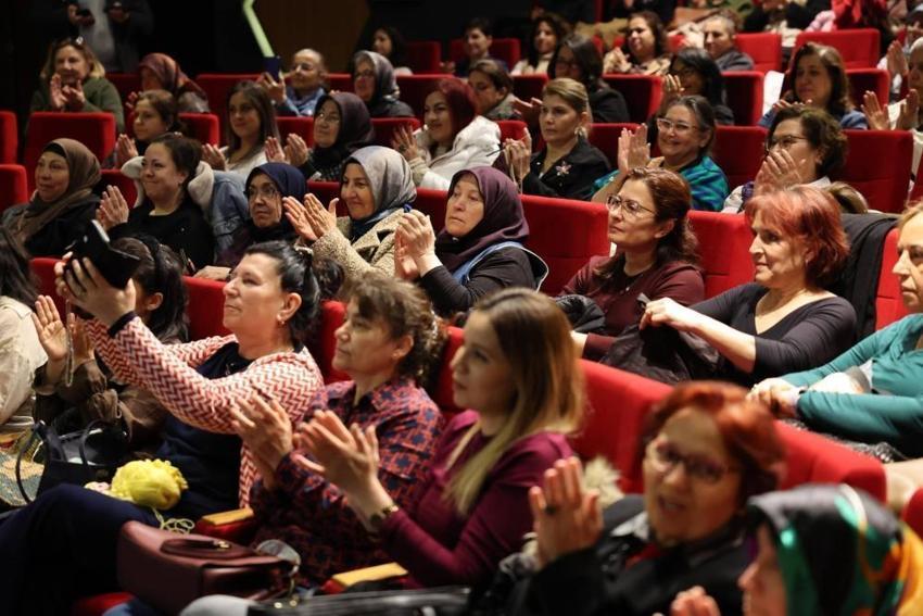 Denizli Merkezefendi'de kadınların el emeği büyük markalara uzanan bir değere dönüştü