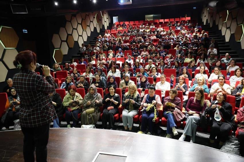 Denizli Merkezefendi'de kadınların el emeği büyük markalara uzanan bir değere dönüştü