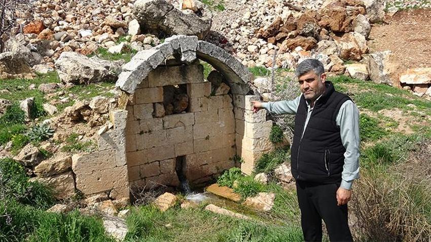 Yıllardır akmıyordu, Gaziantep'teki tarihi çeşme gürül gürül akıyor