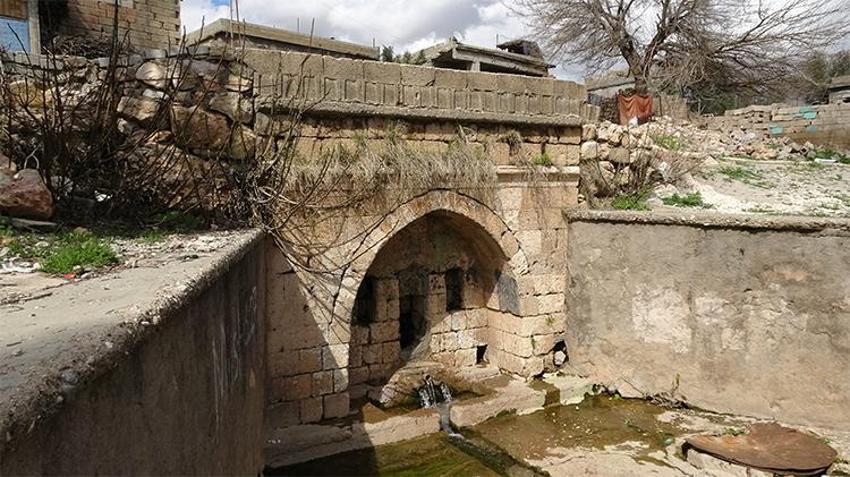 Yıllardır akmıyordu, Gaziantep'teki tarihi çeşme gürül gürül akıyor