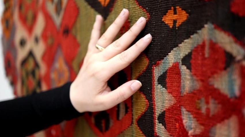 Unutulan sanat kadınların elinde yükseliyor! Osmanlı hamamı dokuma atölyesi oldu: Çankırı’daki kilim müzesi kapılarını açtı