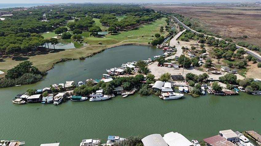 Antalya’da kaçak yapı seferberliği! Acısu Nehri kenarındaki 300 konteynere yıkım kararı: Villa görünümlü işgaller tek tek kaldırılıyor
