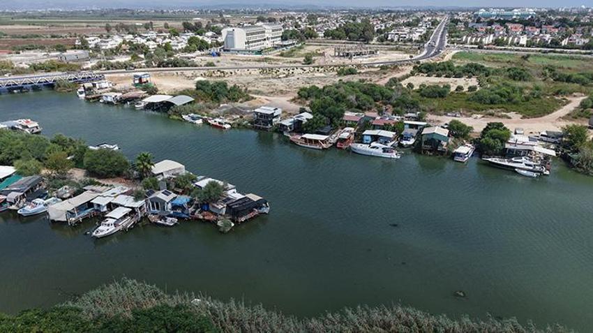 Antalya’da kaçak yapı seferberliği! Acısu Nehri kenarındaki 300 konteynere yıkım kararı: Villa görünümlü işgaller tek tek kaldırılıyor