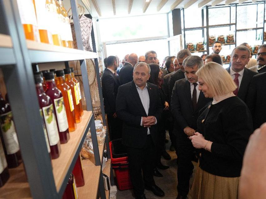 Türkiye'nin ilk ‘ekolojik market'i Kastamonu'da kapılarını açtı