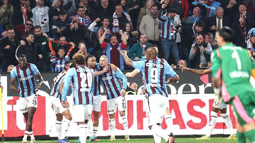 Trabzonspor’un kritik galibiyetiyle zirve yarışı kızıştı! Lider ile arasındaki puan farkı 1'e indi