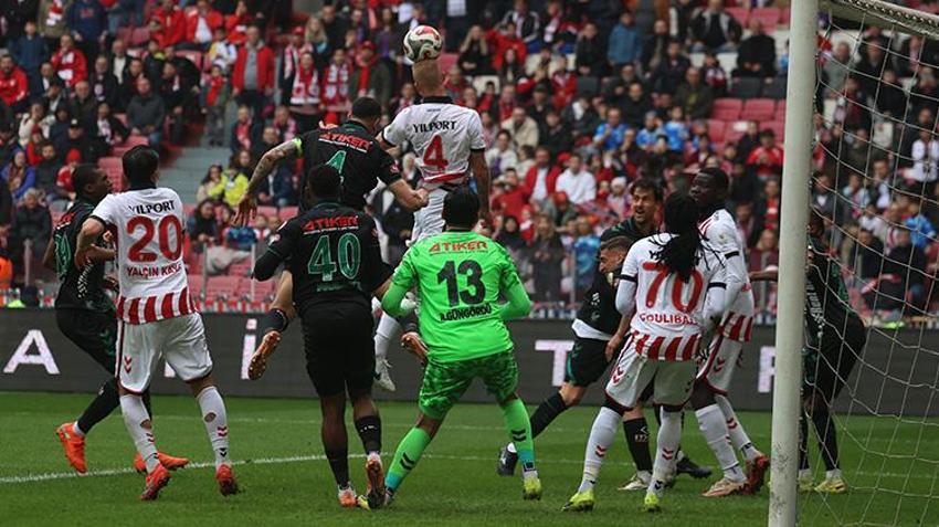 Holse'nin şovu Samsunspor'a yetmedi, Konyaspor ile puanlar paylaşıldı
