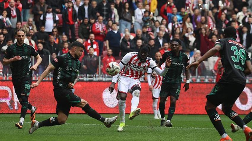 Holse'nin şovu Samsunspor'a yetmedi, Konyaspor ile puanlar paylaşıldı