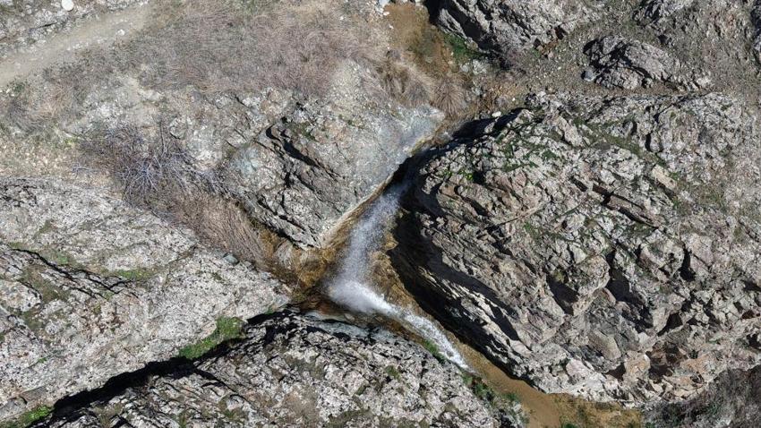 Elazığ'da 30 yıl önce kuruyan şelale yeniden canlandı