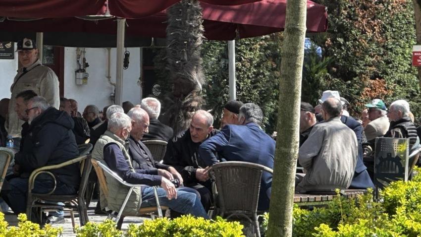 Sakarya'da güneşi gören oraya koştu! Herkesin tek bir dileği var