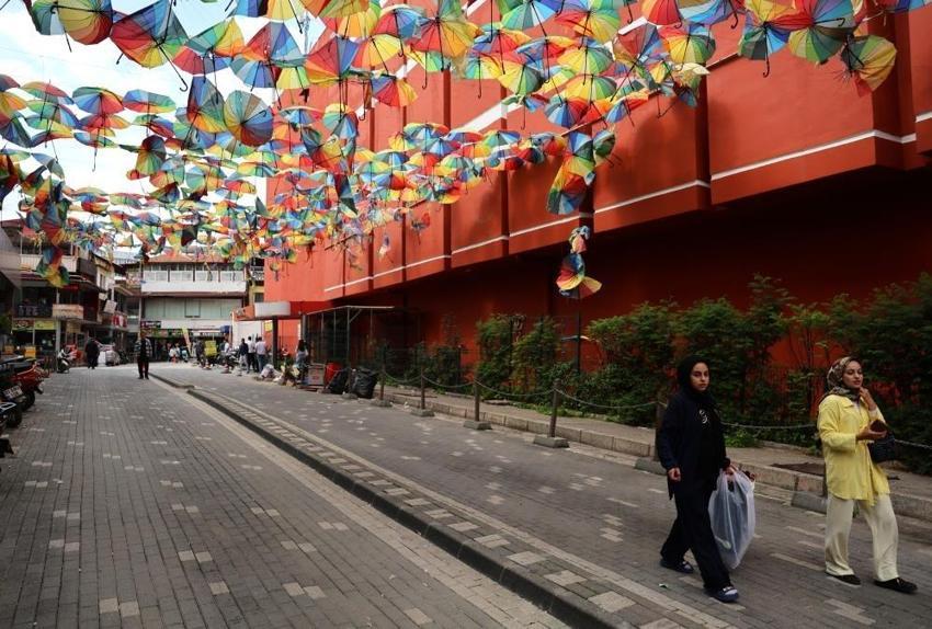 Adana'nın en harabe yeri oldu: Büyükşehir Belediyesi'ne çağrı yapıldı