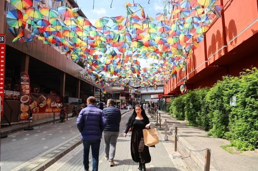 Adana'nın en harabe yeri oldu: Büyükşehir Belediyesi'ne çağrı yapıldı