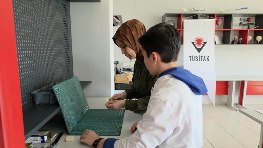 Ortaokul öğrencisi Yusuf geliştirdi, görenler inanamadı! TÜBİTAK yarışmasında birinci oldu