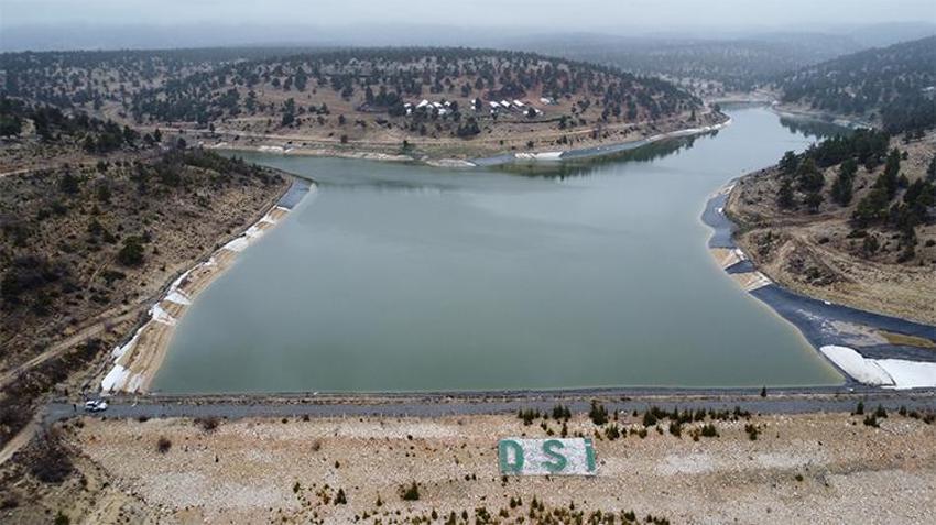 Mersin'de yıllardır çözülemeyen sorun! 'Süzgeç' gölet isyanı: Ödeneği çıkmadı, boşa akıp gidiyor