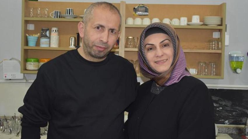 Eşiyle birlikte başladı, tek kaldı ama yine pes etmedi! 15 yıldır ekmeğini çay ocağından kazanıyorlar