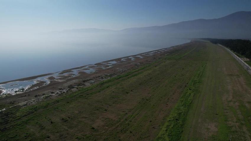 Her yerde göl ve barajların su seviyesi artarken İznik Gölü'nde su çekildi! Bölge halkı kara kara düşünüyor