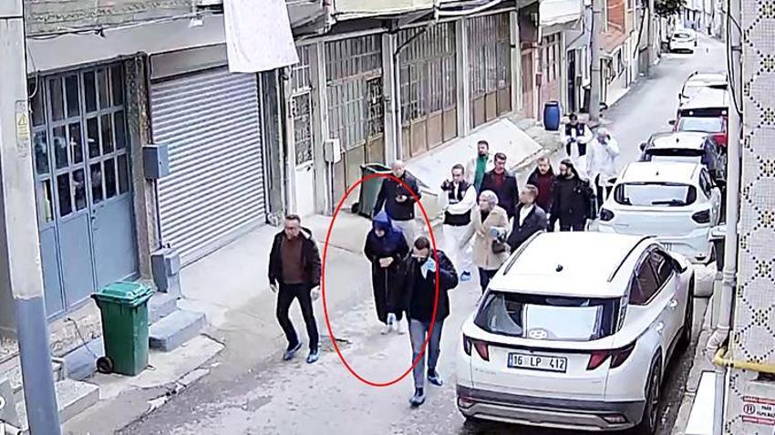 Bursa'da kocasını öldüren yaşlı kadın keşif yerinde! Eşinin uzuvlarını attığı çöp konteynerlerini gösterdi