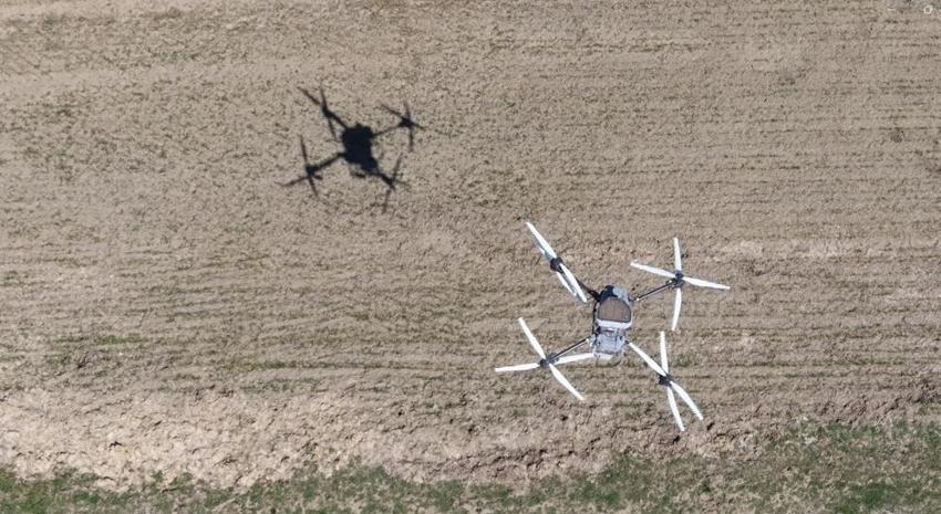 Muş'ta tarlalara teknolojik çözüm: Dron ile yapıldı