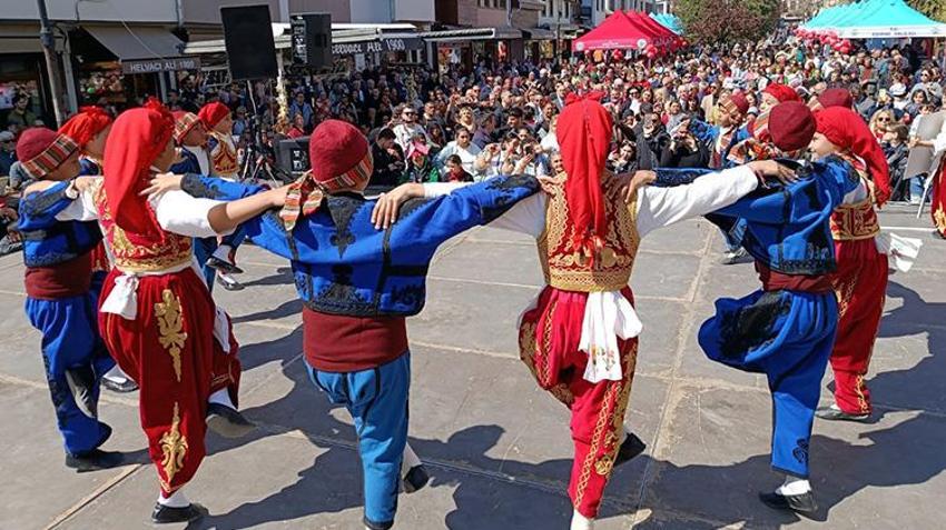 Edirne'de sokaklar renk cümbüşüne döndü! Özel günde onlarca etkinlik gerçekleştirildi