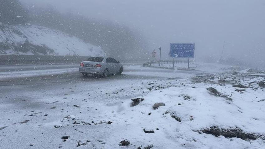 Sivas'ta kar alarmı! 3 kritik geçit kar altında kaldı