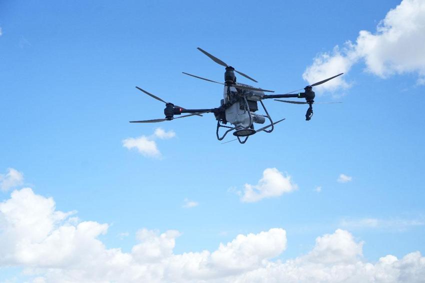 Muş’ta üreticiler modern tarım teknikleriyle 42 bin dönümlük tarım arazisini dron ile gübreledi