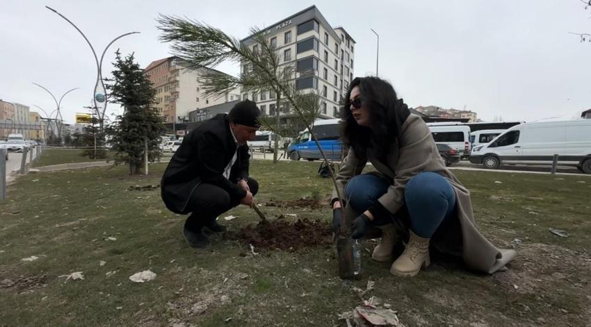 Memleketi Hakkari'ye döndü, her caddeye yaptı! Girişimci kadın yıllarca anlatılacak