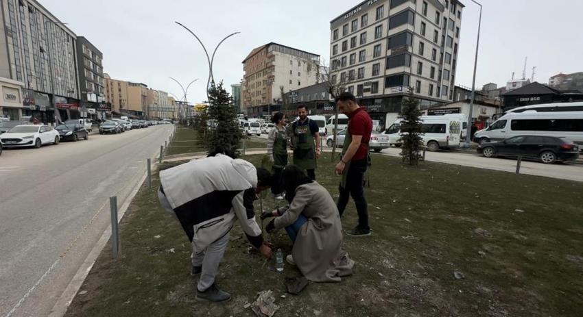 Memleketi Hakkari'ye döndü, her caddeye yaptı! Girişimci kadın yıllarca anlatılacak