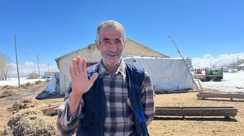 Yüksekova'da besiciler zor günlere girdi! Kar erimiyor yem bitiyor