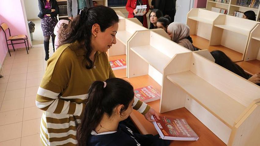 Diyarbakır'da öğretmenler seferber oldu: Maddi imkanı kısıtlı olan kırsaldaki 119 genç kızı YKS’ye hazırlıyorlar!