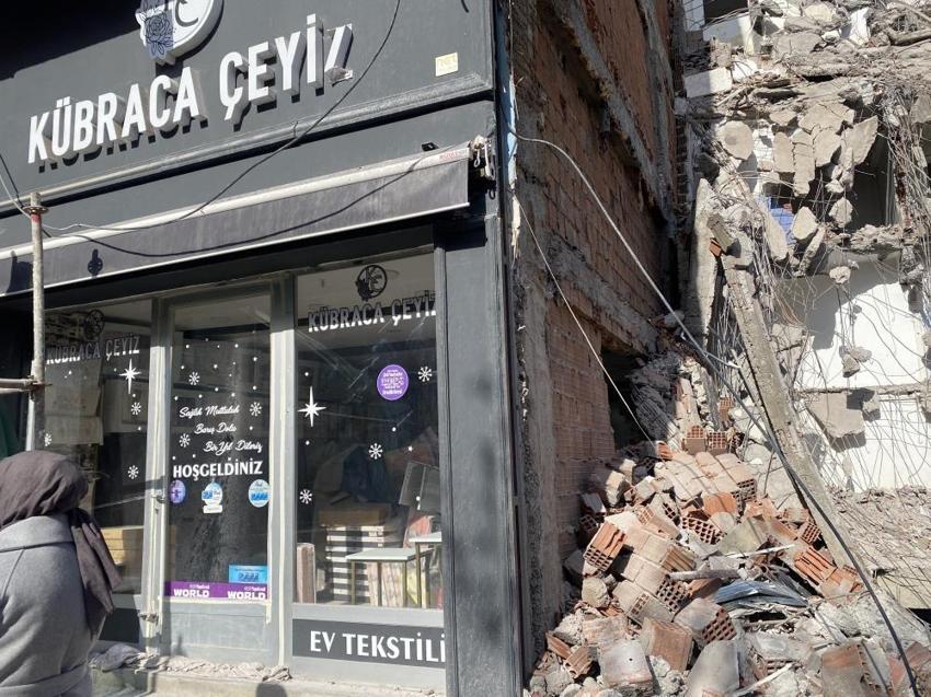 Eskişehir'in en işlek caddesinde esnafın kabusu oldu! Yıkım kararı ansızın geldi