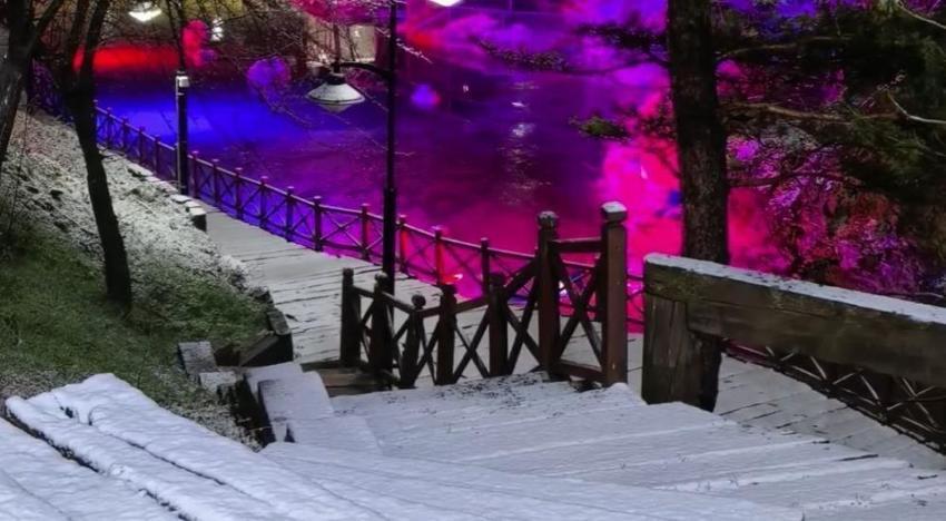 Sivas'a Nisan sürprizi: Gece vakti şehir merkezinde görüldü!