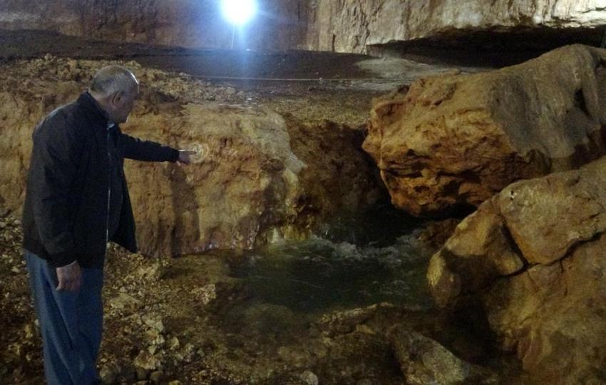 Mersin'de mağarada sürpriz manzara! Yeni akarsu oluştu!