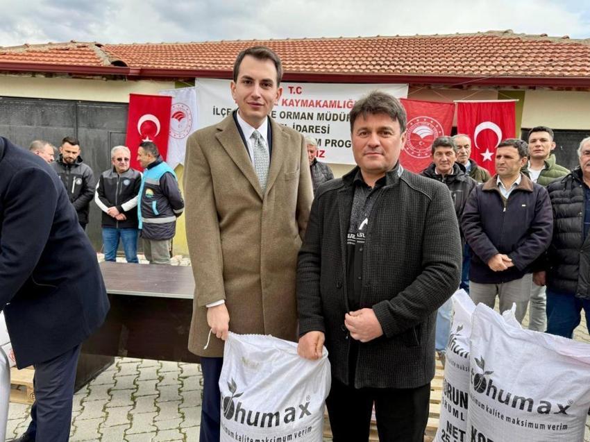 Hisarcık'ta üreticiye çifte müjde: Tohum ve şeker seferberliği ile çiftçinin yükü yarı yarıya azaldı!