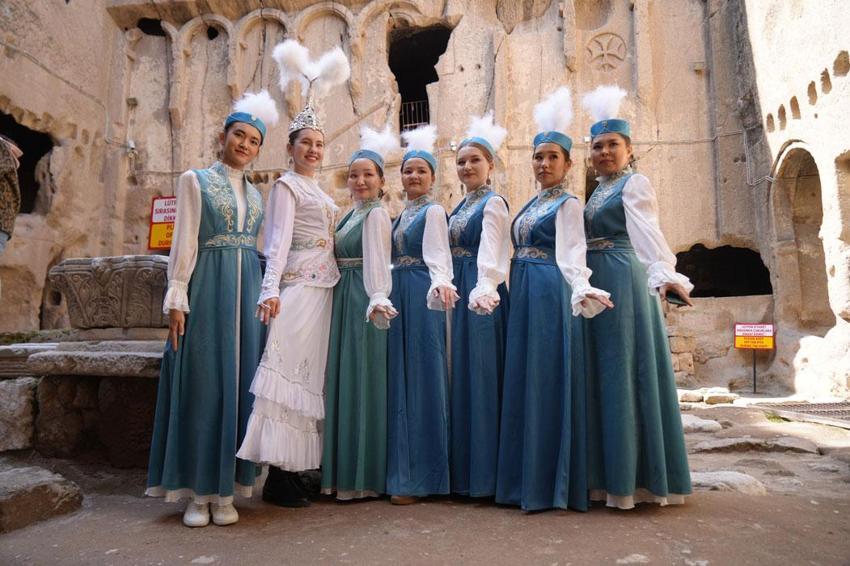 Niğde'de Nevruz Bayramı coşkusu kortejle başladı