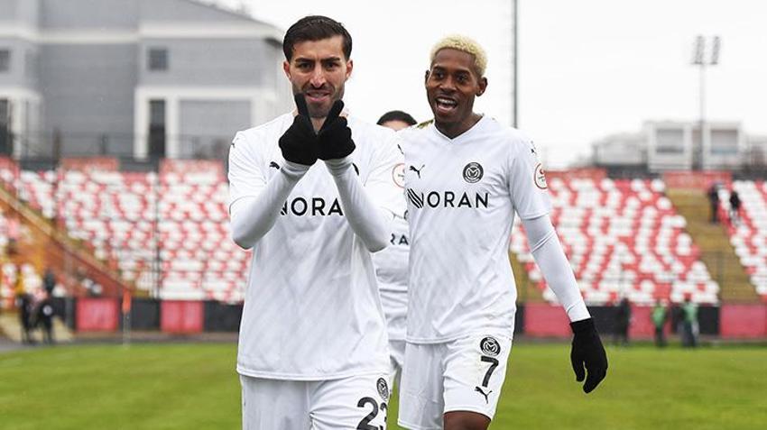 Manisa FK 2'de 2 yaptı play-off ümidini tazeledi