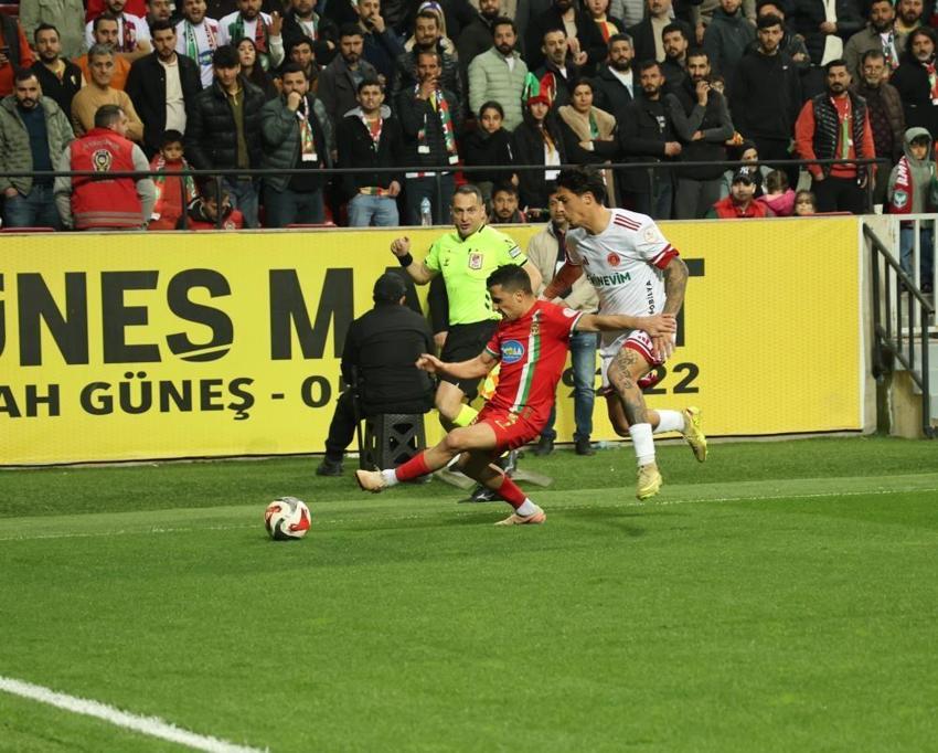 Amedspor'da 2-2 sonrası Mesut Bakkal puan kazandı ama yine beğenmedi