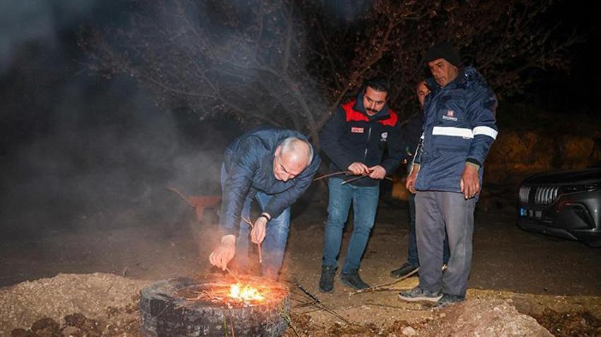 Malatya'daki bahçelerde gece ateşleri yanmaya başladı! Kayısıda kritik süreç başladı