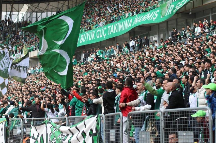 Bursaspor taraftarı Türkiye'de gündem oldu: Böylesini görmedik