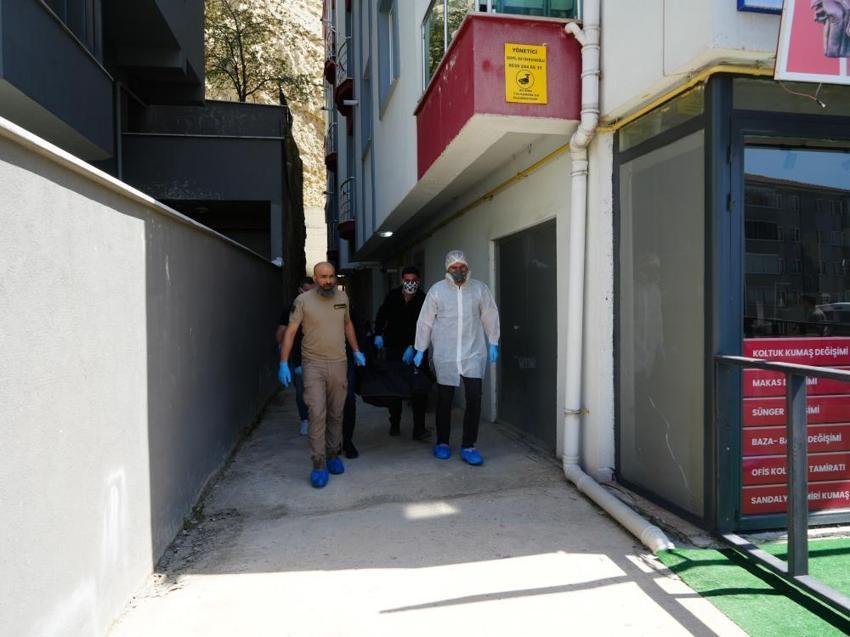 Kastamanu'da 8 aylık hamile karısını defalarca bıçaklayarak öldürdü: 'Tek hatırladığım 8 gün boyunca eşimin cesediyle uyumuşum'