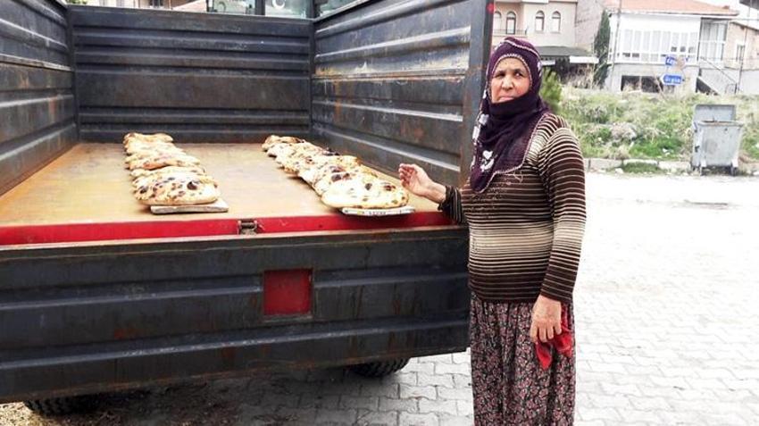 Kayserili iki komşu imece usulü hazırlıyor! Sırrı 100 yıllık ekşi mayasında saklı