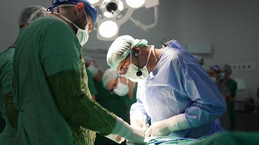 Karın ağrısı şikayetiyle gitti, gerçek hastanede ortaya çıktı! Doktorlar şaşkına döndü
