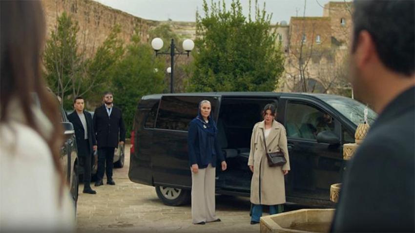 Meryem, Albora Konağı'nda!