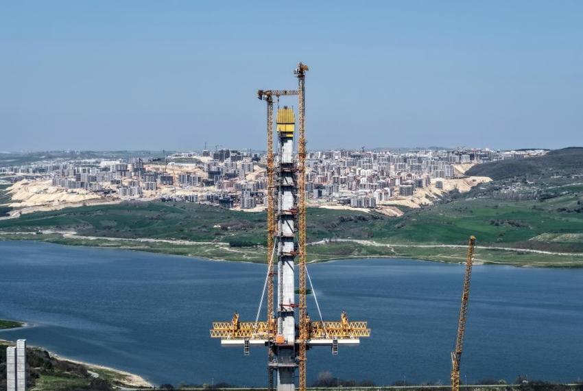 İstanbul'un yeni yüzünde Sazlıdere Köprüsü yükselirken keçiler de aynı karede! Bölge havadan görüntülendi