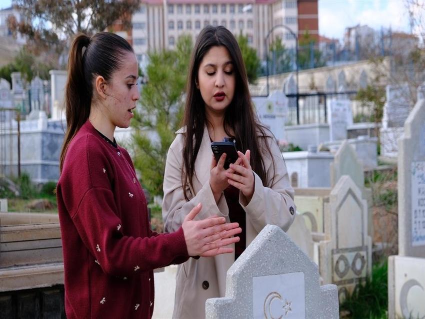 Sivas'ta mezarlıkta tespit edildi! İlahiyatçı öğretim üyesi dronla görüntüledi