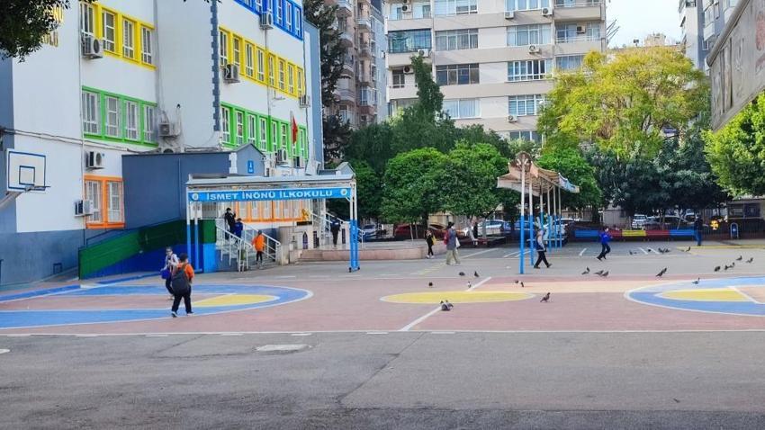 BUGÜN OKULLAR TATİL Mİ? Adana'da okula giden bazı öğrenciler geri döndü!